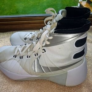 nike hyperdunk white basketball shoes